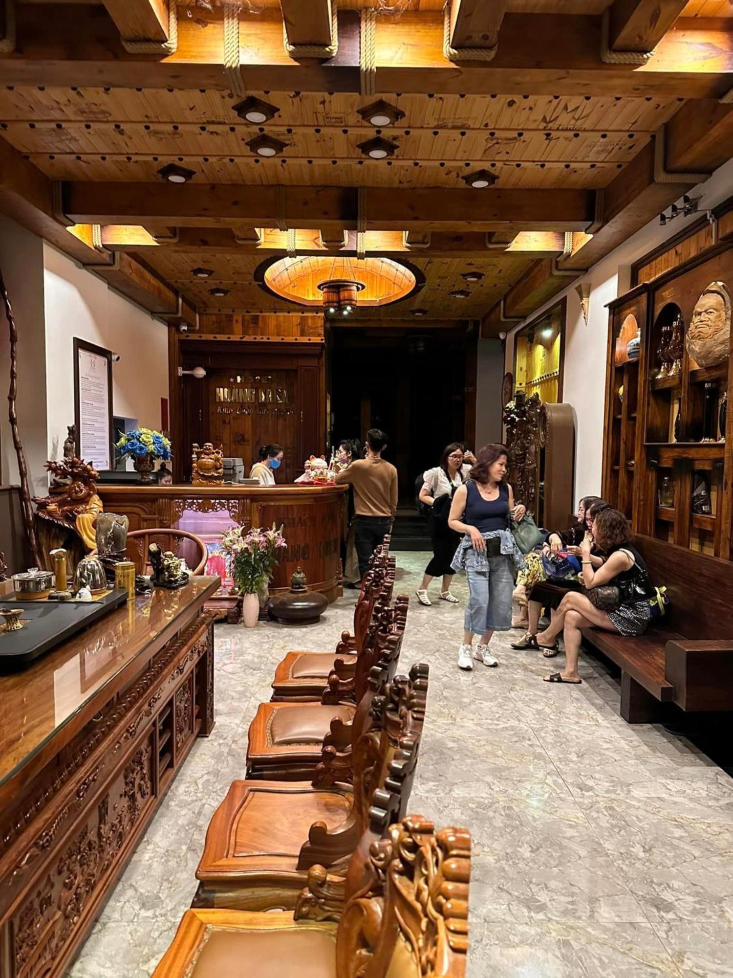 Hoang Khiem Hotel Pleiku Extérieur photo