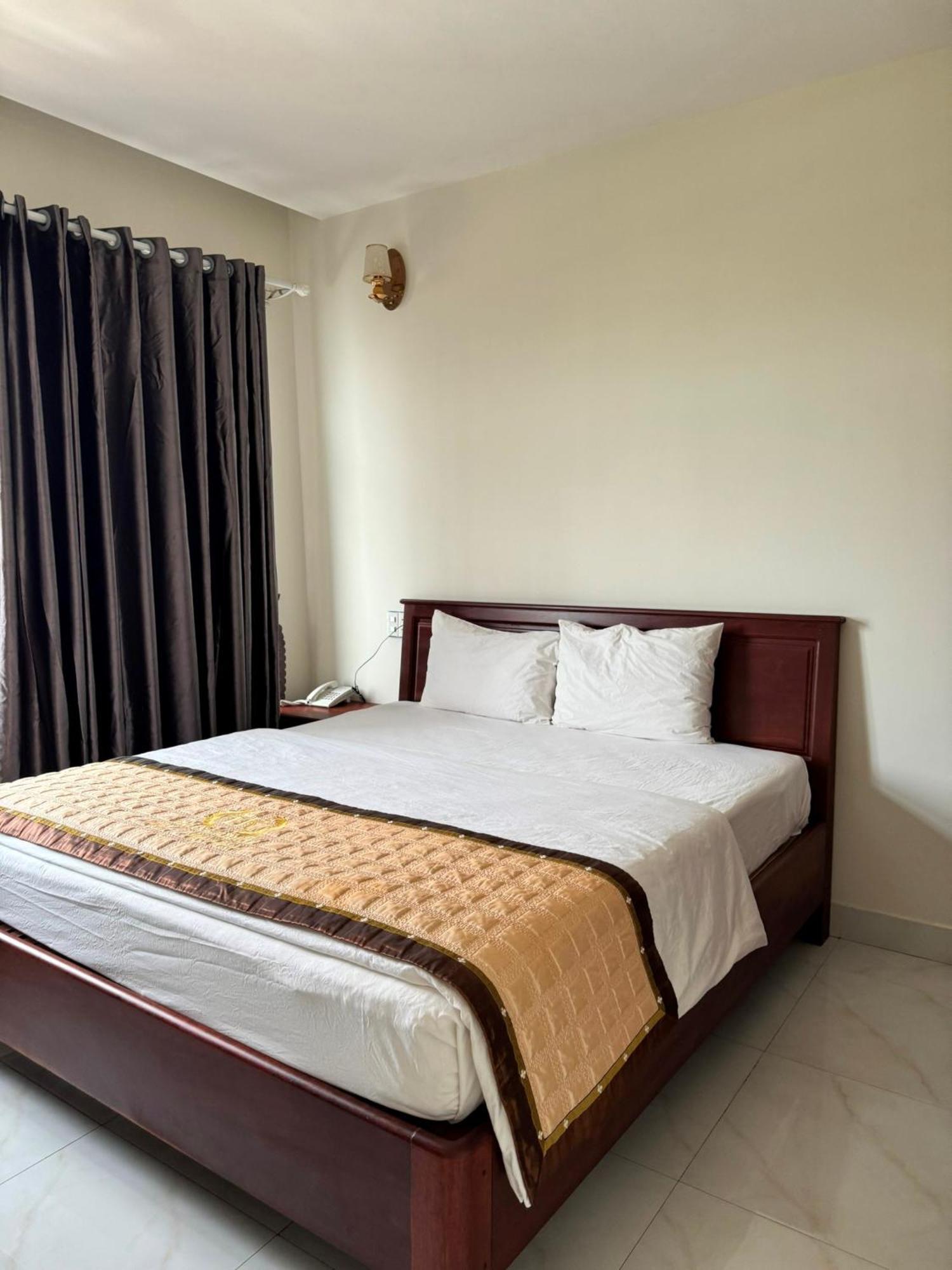 Hoang Khiem Hotel Pleiku Extérieur photo