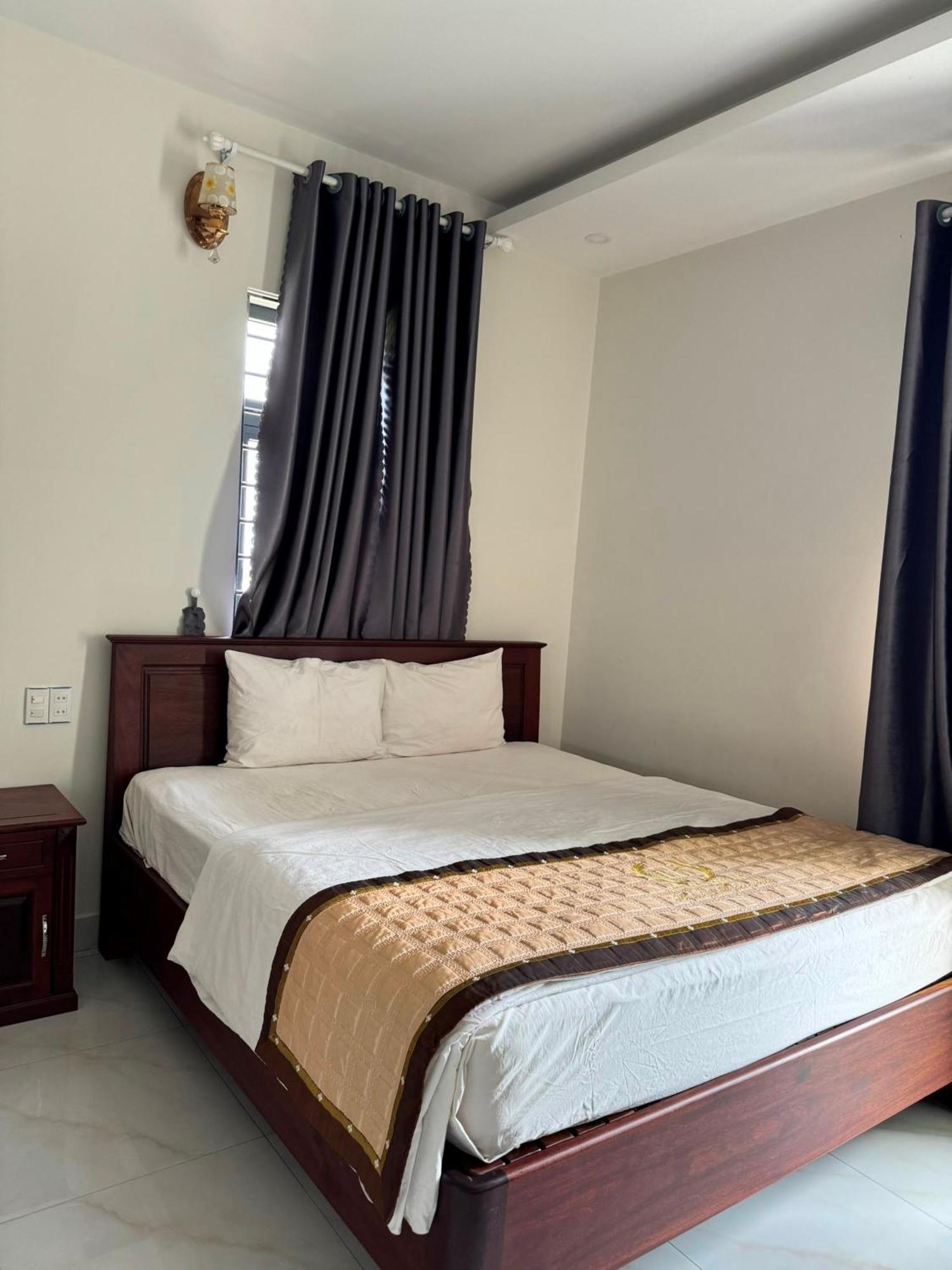 Hoang Khiem Hotel Pleiku Extérieur photo