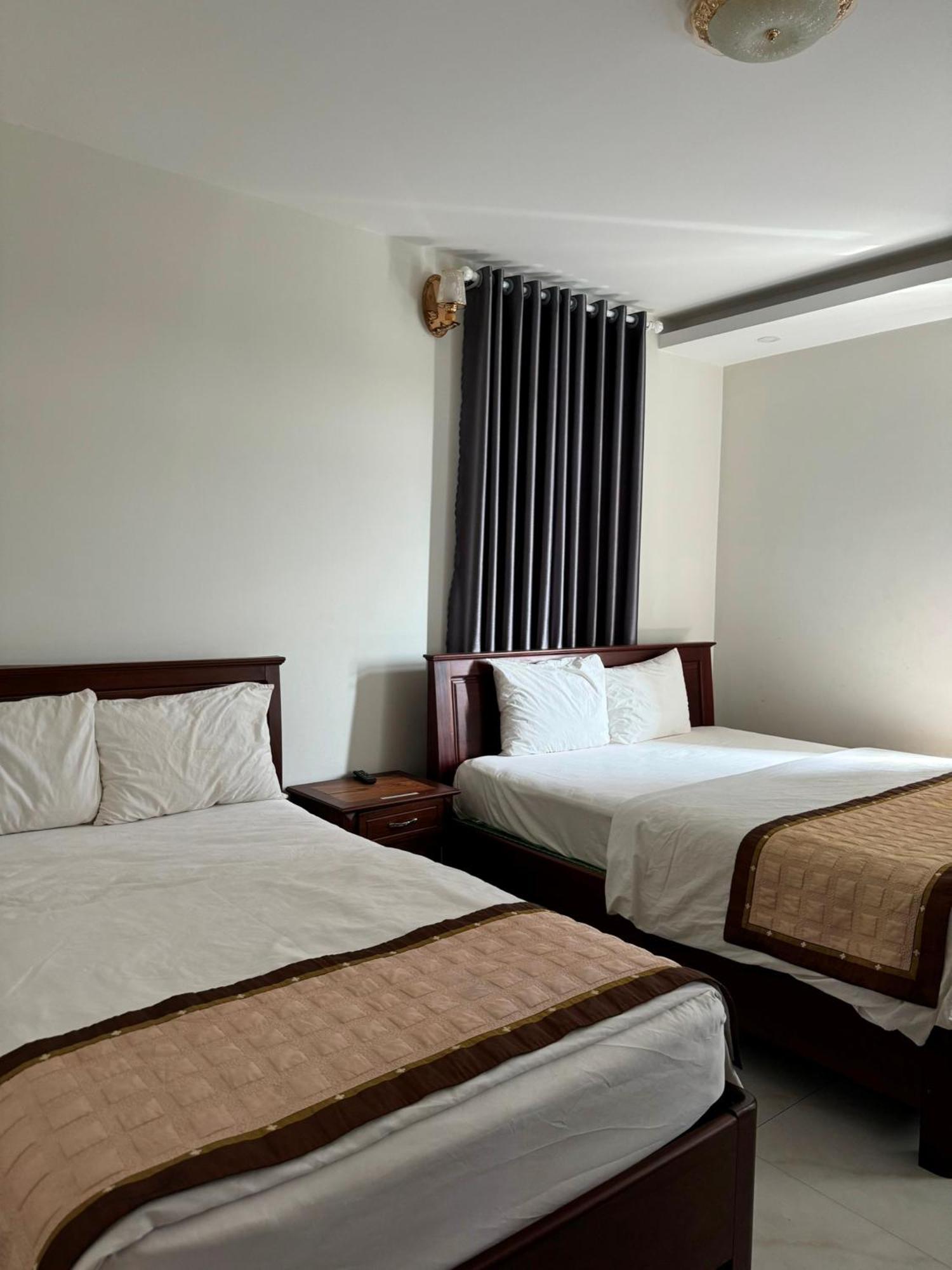 Hoang Khiem Hotel Pleiku Extérieur photo