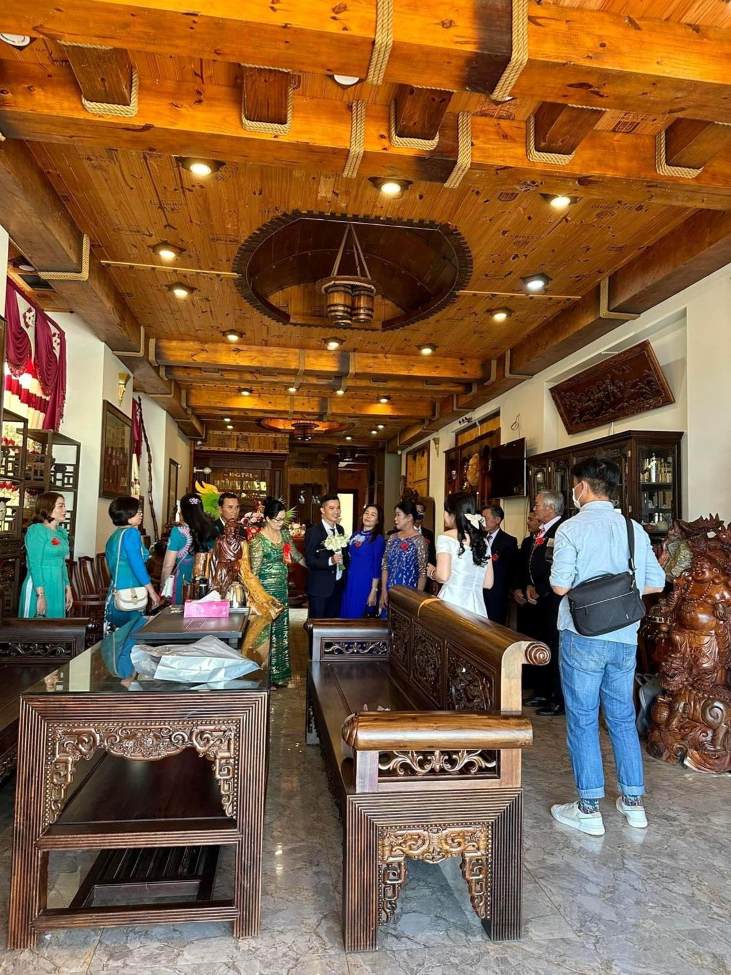 Hoang Khiem Hotel Pleiku Extérieur photo