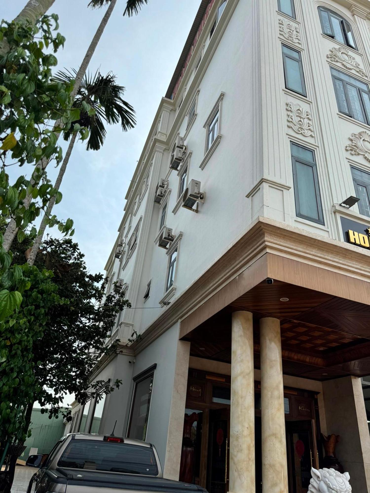 Hoang Khiem Hotel Pleiku Extérieur photo