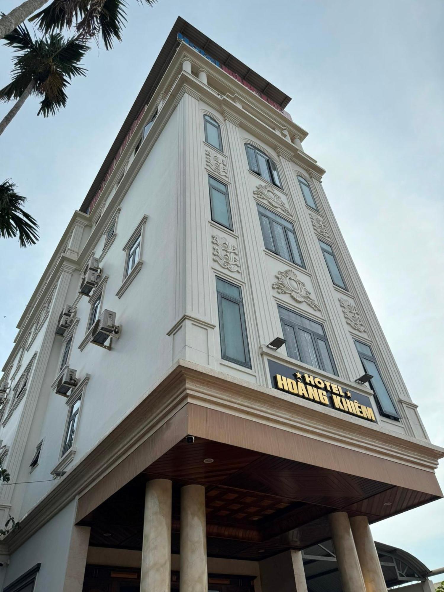 Hoang Khiem Hotel Pleiku Extérieur photo